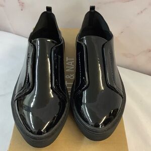 NIB Matt & Nat Glossy Black Patent Shoes Size 6